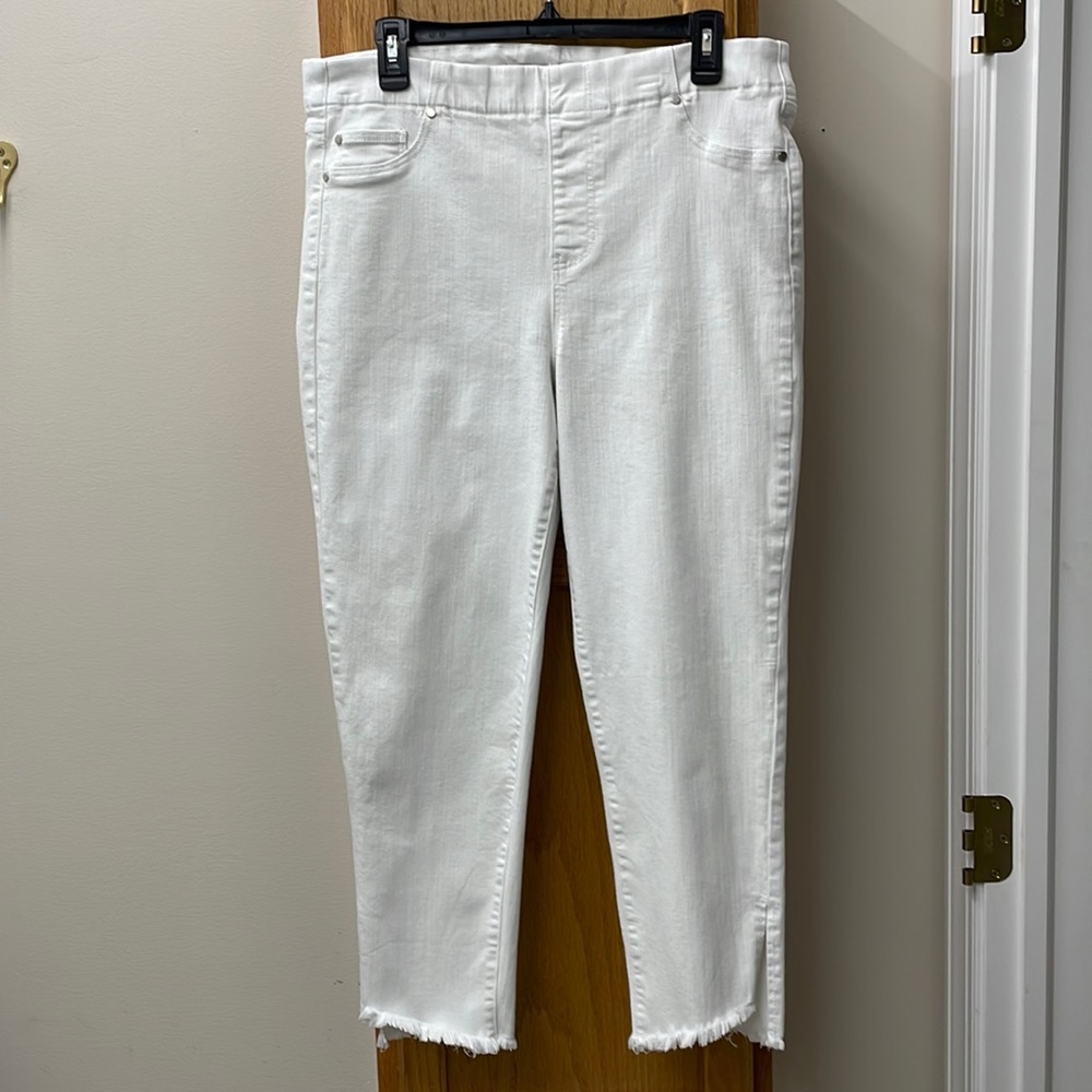 Liverpool white jeans, skinny crop size 12/31